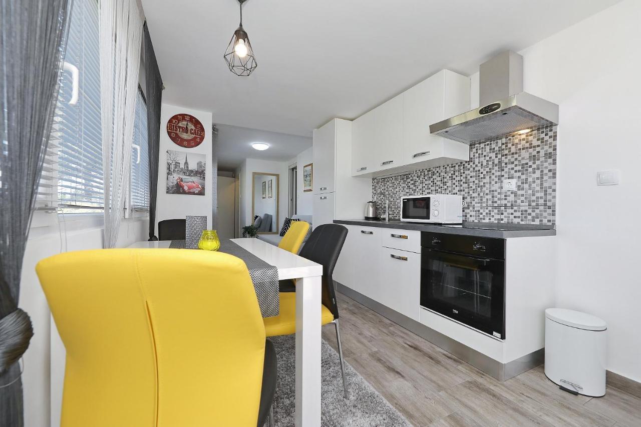 Apartmani Nella Vir Rum bild